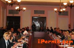 Провеждат извънредна сесия на Общинския съвет в Перник 09_1442902954
