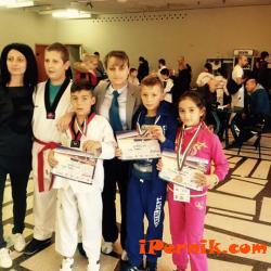 Таекуондистите от клуб „Леон" спечелиха 4 медала от първенство 11_1446644511