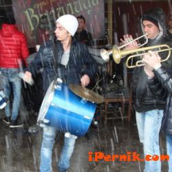 На първия ромски фестивал "Василица" в Перник имаше сняг и жега 01_1453191694