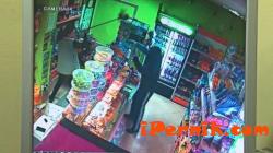 Продавачка в магазин прогони въоръжен крадец с парцал за под 02_1455603890