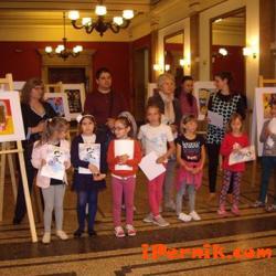 В Двореца на културата има изложба от детски рисунки 04_1461421271