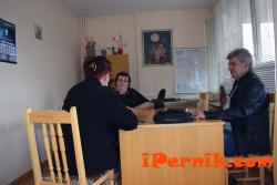 ГЕРБ проведе приемен ден с граждани на община Перник 06_1465445530