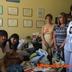 Дариха дрехи на Защитеното жилище към Фондация „П.У.Л.С.“ 07_1468663561