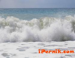 Очакват ни вълни от 2.5 метра по плажовете 08_1470631550