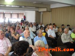 Пернишки пенсионери посетиха Лесковац 09_1473486589