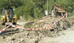 Кметът на Перник провери как върви строежът на новото трасе на ул.“Райна Княгиня“ 08_1502985555