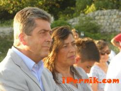 Перник снимка: за хората и събитията - Първанов на крепостния хълм