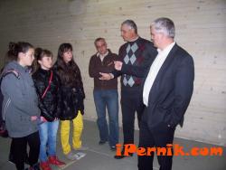 Пернишки ученици гостуваха в полицията в Перник в Деня на отворените врати