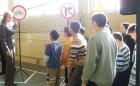 Ученици от ОУ Христо Смирненски в Радомир се учиха на безопасно движение - снимки