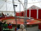 Цирк Колозеум в Перник акробатика на батут