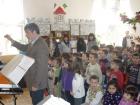 Духова музика  в детска градина за Бабин ден